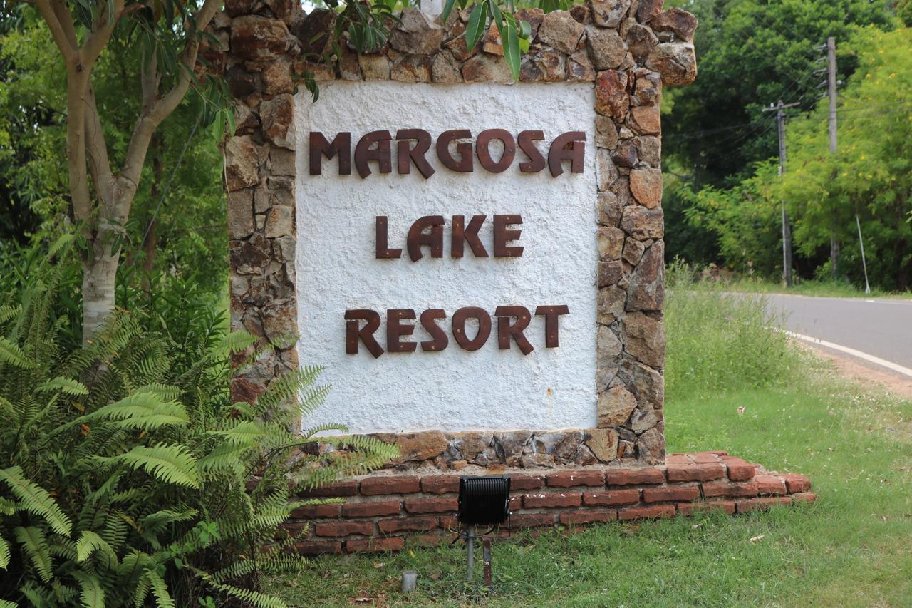 Margosa Lake Resort Anurâdhapura Extérieur photo